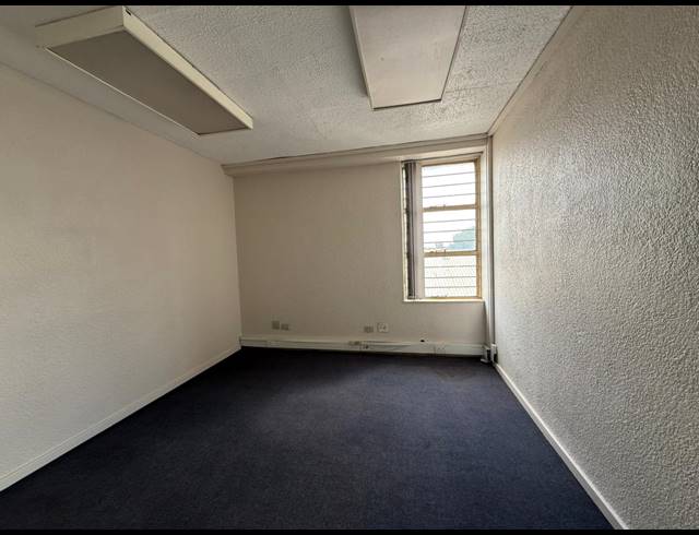 1,080M² OFFICE TO LET IN ALRODE